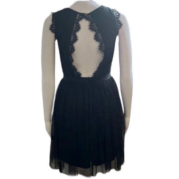FRANCESCA'S Black Lace Keyhole Sleeveless Tulle Cocktail Dress Size XS - Picture 6 of 16